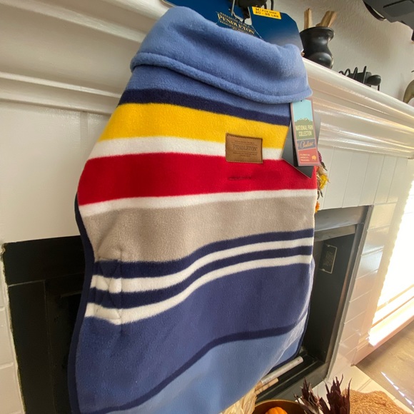 Too big - Picture 2 of 3